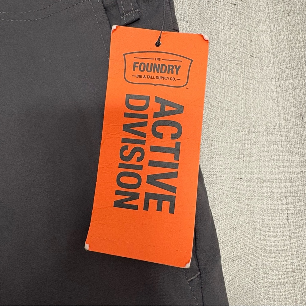 Foundry Active Division Men’s Comfort Stretch Quick Dry Dark Gray Shorts Size 50 - Picture 4 of 8